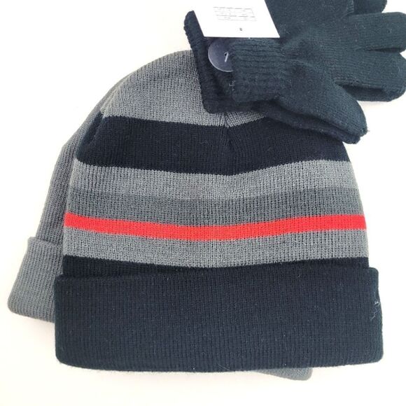 CAPELLI boys winter hats and gloves bundle - Picture 3 of 4